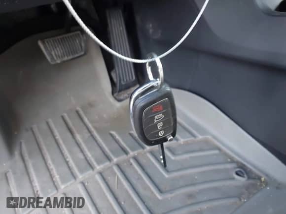 2015 Hyundai Santa Fe with VIN 5XYZTDLBXFG247970, listed as a IAAI auction lot 43030357 with 96,090 mi miles and . Bid and sale history available at DreamBid. Image 11.