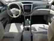 2013 Subaru Forester X z VIN JF2SHABC0DG424937, wystawiony jako Copart lot #70748745 z przebiegiem 149 471 mil mil oraz Szkoda całkowita • Salvage title. Historia ofert i sprzedaży dostępna na DreamBid. Obrazek 8.