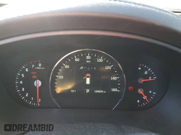 2016 Kia Sorento EX z VIN 5XYPHDA16GG127264, wystawiony jako Copart lot #81999055 z przebiegiem 154 924 mil mil oraz Czysty tytuł • Clean title. Historia ofert i sprzedaży dostępna na DreamBid. Obrazek 9.