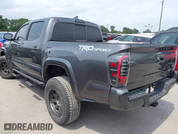 2016 Toyota Tacoma SR5 с VIN 5TFAZ5CN7GX015109, выставлен на аукционе IAAI как лот 42153139 с пробегом 124 488 миль миль и . История ставок и продаж доступна на DreamBid. Изображение 3.