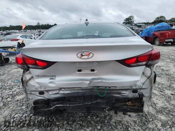 2017 Hyundai Elantra SE с VIN 5NPD74LF1HH196789, выставлен на аукционе Copart как лот 81145415 с пробегом 142 872 миль миль и Списание • Salvage title. История ставок и продаж доступна на DreamBid. Изображение 6.