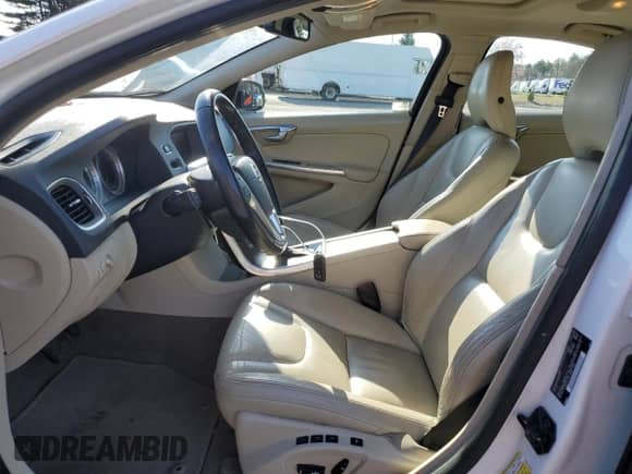 2013 Volvo S60 T5 с VIN YV1612FH7D2205996, выставлен на аукционе Copart как лот 90249145 с пробегом 142 429 миль миль и На запчасти • Non repairable. История ставок и продаж доступна на DreamBid. Изображение 7.
