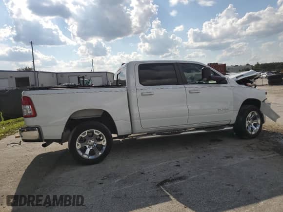 2022 Ram 1500 Big Horn с VIN 1C6RREFG3NN253457, выставлен на аукционе Copart как лот 72217894 с пробегом 16 304 миль миль и На запчасти • Non repairable. История ставок и продаж доступна на DreamBid. Изображение 3.