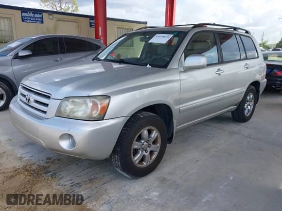 2004 Toyota Highlander Limited with VIN JTEDP21A940033502, listed as a IAAI auction lot 43339894 with 222,975 mi miles and . Bid and sale history available at DreamBid. Image 2.