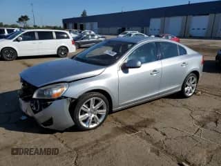 2013 Volvo S60 T6 R-Design Platinum with VIN YV1902FH4D2177249, listed as a Copart auction lot 71166385 with 149,002 mi miles and Clean title. Bid and sale history available at DreamBid. Image 1.