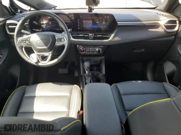 2024 Chevrolet TrailBlazer ACTIV z VIN KL79MVSL0RB097957, wystawiony jako Copart lot #60468855 z przebiegiem 42 615 mil mil oraz Szkoda całkowita • Salvage title. Historia ofert i sprzedaży dostępna na DreamBid. Obrazek 8.