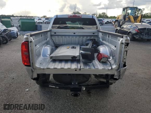 2020 Chevrolet Colorado 2WD Work Truck z VIN 1GCHSBEA6L1203242, wystawiony jako Copart lot #69598595 z przebiegiem 72 143 mil mil oraz Szkoda całkowita • Salvage title. Historia ofert i sprzedaży dostępna na DreamBid. Obrazek 6.