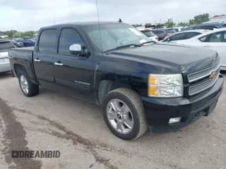2013 Chevrolet Silverado 1500 LTZ with VIN 3GCPKTE23DG145622, listed as a IAAI auction lot 42845877 with 203,709 mi miles and . Bid and sale history available at DreamBid. Image 1.