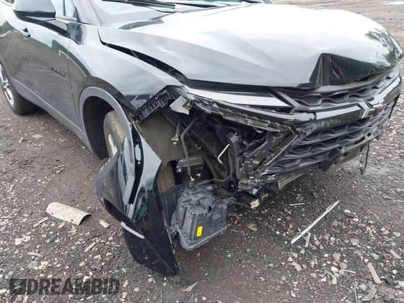 2023 Chevrolet Blazer LT z VIN 3GNKBHR49PS218066, wystawiony jako IAAI lot #42693176 z przebiegiem 21 409 mil mil oraz . Historia ofert i sprzedaży dostępna na DreamBid. Obrazek 18.