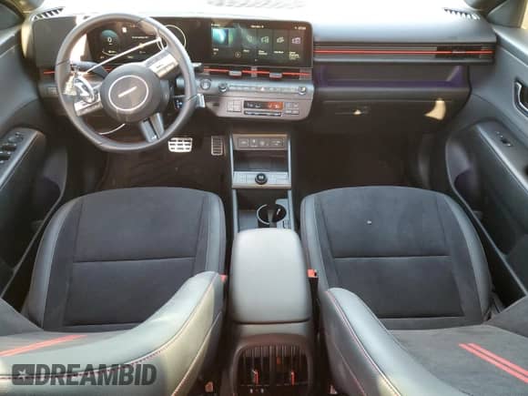 2025 Hyundai Kona N Line S с VIN KM8HB3A39SU190895, выставлен на аукционе Copart как лот 49073115 с пробегом 1 483 миль миль и Списание • Salvage title. История ставок и продаж доступна на DreamBid. Изображение 8.