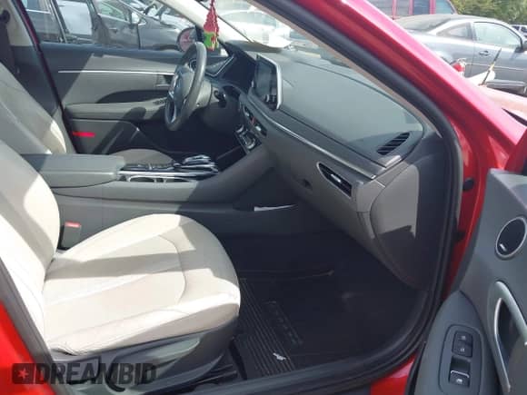 2020 Hyundai Sonata SEL with VIN 5NPEF4JA1LH025399, listed as a IAAI auction lot 43205883 with 57,567 mi miles and . Bid and sale history available at DreamBid. Image 5.