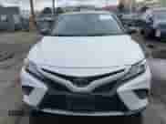 2020 Toyota Camry XSE z VIN 4T1K61AK4LU304860, wystawiony jako IAAI lot #43367482 z przebiegiem 70 312 mil mil oraz . Historia ofert i sprzedaży dostępna na DreamBid. Obrazek 13.