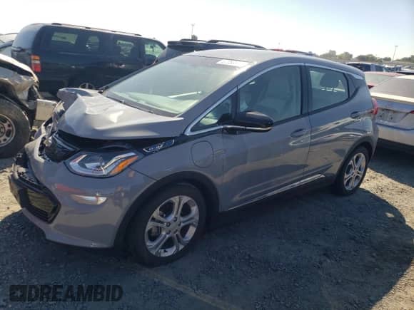 2020 Chevrolet Bolt EV LT z VIN 1G1FY6S09L4136538, wystawiony jako Copart lot #67283383 z przebiegiem 16 882 mil mil oraz . Historia ofert i sprzedaży dostępna na DreamBid. Obrazek 1.