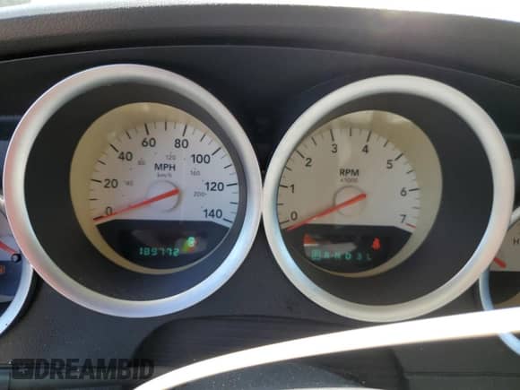 2005 Dodge Magnum SE with VIN 2D4FV48V45H647770, listed as a Copart auction lot 72318254 with 189,772 mi miles and Salvage title. Bid and sale history available at DreamBid. Image 9.