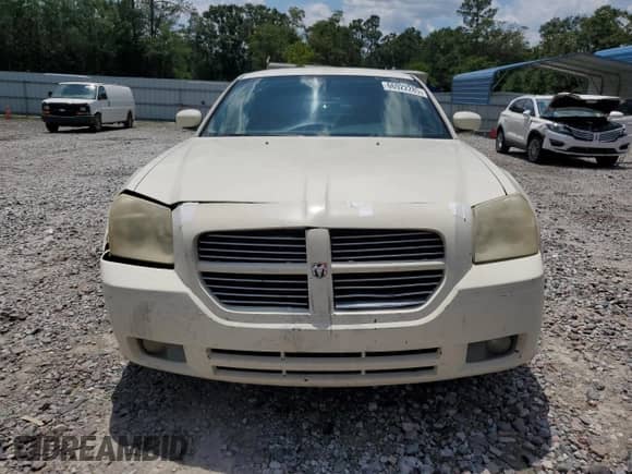 2005 Dodge Magnum RT with VIN 2D4GV58215H660833, listed as a Copart auction lot 66922285 with 173,384 mi miles and Salvage title. Bid and sale history available at DreamBid. Image 5.