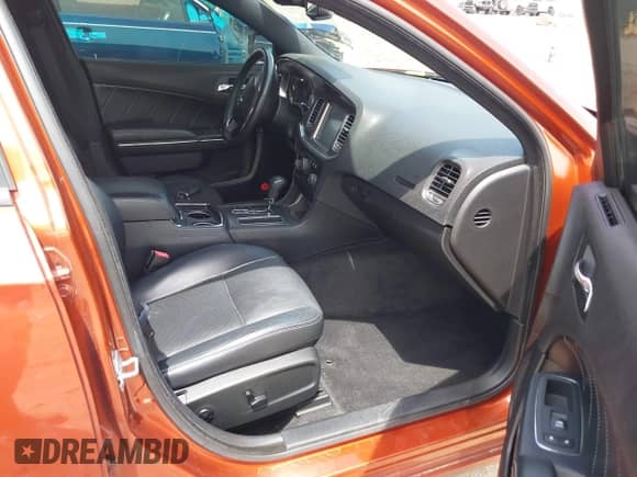 2013 Dodge Charger RT с VIN 2C3CDXCT9DH587420, выставлен на аукционе IAAI как лот 42183730 с пробегом 180 833 миль миль и . История ставок и продаж доступна на DreamBid. Изображение 5.