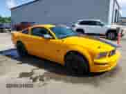 2007 Ford Mustang GT Deluxe z VIN 1ZVFT82H175224035, wystawiony jako Copart lot #65932575 z przebiegiem 126 200 mil mil oraz Szkoda całkowita • Salvage title. Historia ofert i sprzedaży dostępna na DreamBid. Obrazek 4.