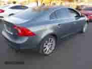 2018 Volvo S60 Inscription Platinum с VIN LYV402HM6JB172851, выставлен на аукционе IAAI как лот 41336363 с пробегом 77 591 миль миль и . История ставок и продаж доступна на DreamBid. Изображение 4.