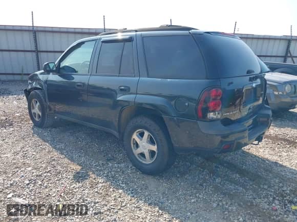 2006 Chevrolet TrailBlazer LT with VIN 1GNDS13S862113777, listed as a IAAI auction lot 43140912 with 247,305 mi miles and . Bid and sale history available at DreamBid. Image 3.