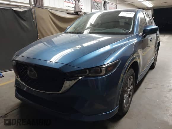 2024 Mazda CX-5 S Select with VIN JM3KFBBM5R0351400, listed as a IAAI auction lot 43316582 with 10,692 mi miles and . Bid and sale history available at DreamBid. Image 17.