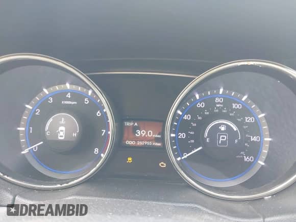 2013 Hyundai Sonata Limited с VIN 5NPEC4AC8DH626806, выставлен на аукционе IAAI как лот 42964625 с пробегом 252 955 миль миль и . История ставок и продаж доступна на DreamBid. Изображение 7.