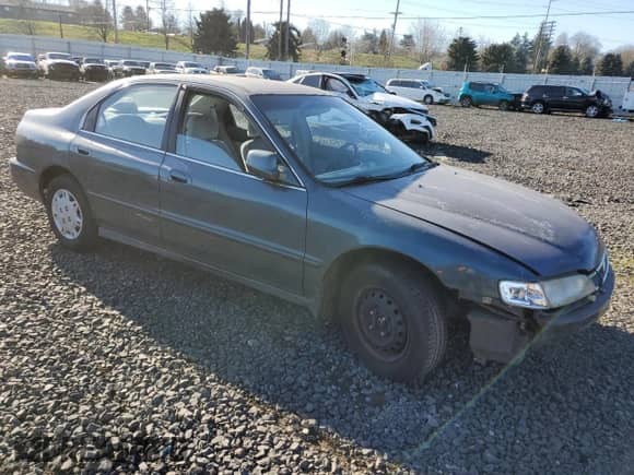 1997 Honda Accord Value z VIN 1HGCD5681VA189871, wystawiony jako Copart lot #42367595 z przebiegiem 207 880 mil mil oraz Szkoda całkowita • Salvage title. Historia ofert i sprzedaży dostępna na DreamBid. Obrazek 4.