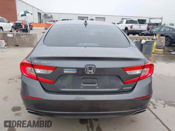 2018 Honda Accord Touring z VIN 1HGCV1F95JA100229, wystawiony jako IAAI lot #43109588 z przebiegiem 129 307 mil mil oraz . Historia ofert i sprzedaży dostępna na DreamBid. Obrazek 17.