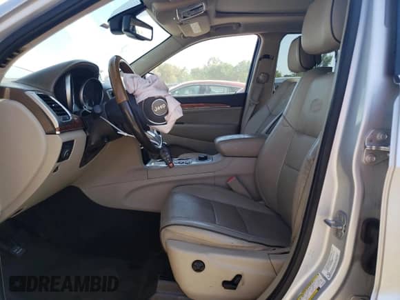 2011 Jeep Grand Cherokee Overland z VIN 1J4RR6GT3BC560039, wystawiony jako Copart lot #84042865 z przebiegiem 150 169 mil mil oraz Szkoda całkowita • Salvage title. Historia ofert i sprzedaży dostępna na DreamBid. Obrazek 7.