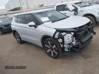 2025 Mitsubishi Outlander SEL with VIN JA4J3WA85SZ019736, listed as a IAAI auction lot 42904176 with 15,368 mi miles and . Bid and sale history available at DreamBid. Image 1.