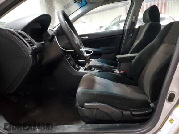 2005 Honda Accord LX with VIN 1HGCM55455A102648, listed as a Copart auction lot 85586495 with 215,817 mi miles and Salvage title. Bid and sale history available at DreamBid. Image 7.