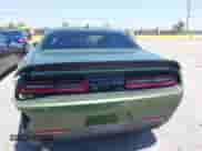 2022 Dodge Challenger R/T Scat Pack Widebody z VIN 2C3CDZFJ8NH177621, wystawiony jako IAAI lot #42358022 z przebiegiem 19 076 mil mil oraz . Historia ofert i sprzedaży dostępna na DreamBid. Obrazek 17.