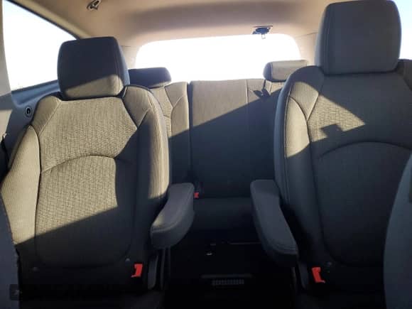 2013 Chevrolet Traverse LT с VIN 1GNKRGKD0DJ214243, выставлен на аукционе Copart как лот 82180835 с пробегом 222 348 миль миль и Списание • Salvage title. История ставок и продаж доступна на DreamBid. Изображение 10.