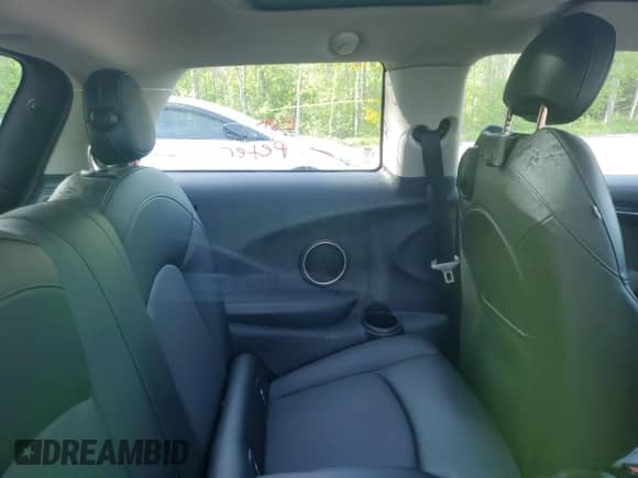 2015 MINI Hardtop S with VIN WMWXP7C52F2A33637, listed as a Copart auction lot 61159235 with 186,748 mi miles and Clean title. Bid and sale history available at DreamBid. Image 10.