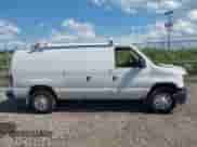 2014 Ford Econoline Cargo Commercial z VIN 1FTNE2EL5EDA47479, wystawiony jako IAAI lot #42285209 z przebiegiem 113 219 mil mil oraz . Historia ofert i sprzedaży dostępna na DreamBid. Obrazek 13.