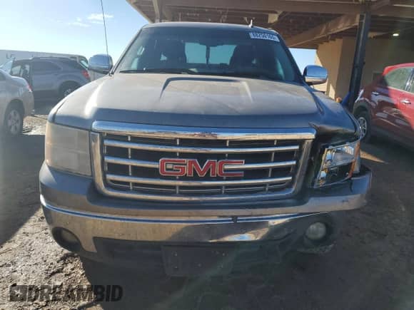 2008 GMC Sierra 1500 Work Truck with VIN 2GTEC19C081260592, listed as a Copart auction lot 88250165 with 298,483 mi miles and Salvage title. Bid and sale history available at DreamBid. Image 5.