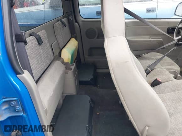 2008 Chevrolet Colorado LS with VIN 1GCCS299088220241, listed as a IAAI auction lot 42638092 with 125,259 mi miles and . Bid and sale history available at DreamBid. Image 8.