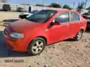 2006 Chevrolet Aveo LS z VIN KL1TD56696B662643, wystawiony jako Copart lot #82846974 z przebiegiem 169 780 mil mil oraz Czysty tytuł • Clean title. Historia ofert i sprzedaży dostępna na DreamBid. Obrazek 1.