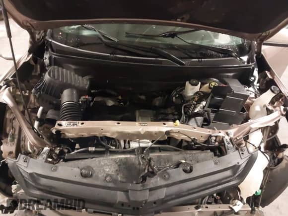 2019 Chevrolet Equinox LT z VIN 2GNAXTEV3K6137229, wystawiony jako IAAI lot #43252422 z przebiegiem 151 840 mil mil oraz . Historia ofert i sprzedaży dostępna na DreamBid. Obrazek 10.