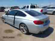 2018 BMW 4 Series 440i z VIN WBA4W7C57JAB87944, wystawiony jako IAAI lot #43262986 z przebiegiem 79 462 mil mil oraz . Historia ofert i sprzedaży dostępna na DreamBid. Obrazek 3.