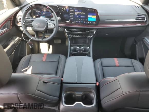 2025 Chevrolet Traverse FWD RS z VIN 1GNERLRS1SJ218342, wystawiony jako Copart lot #60824205 z przebiegiem 452 mil mil oraz Szkoda całkowita • Salvage title. Historia ofert i sprzedaży dostępna na DreamBid. Obrazek 8.