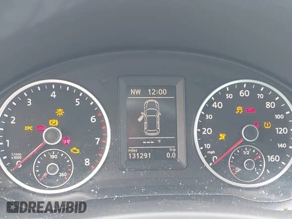 2011 Volkswagen Tiguan SE with VIN WVGAV7AX9BW503208, listed as a IAAI auction lot 40261637 with 131,291 mi miles and . Bid and sale history available at DreamBid. Image 7.