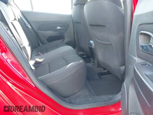 2015 Chevrolet Cruze LT с VIN 1G1PC5SB5F7158506, выставлен на аукционе IAAI как лот 43052499 с пробегом 50 443 миль миль и . История ставок и продаж доступна на DreamBid. Изображение 8.