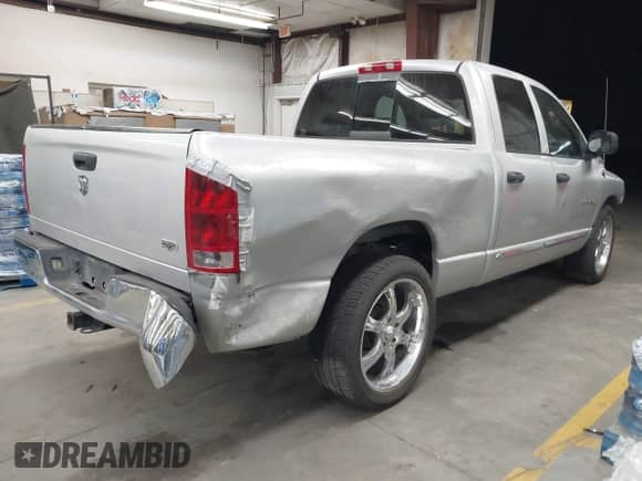 2005 Dodge 1500 SLT with VIN 1D7HA18DX5S221586, listed as a IAAI auction lot 43325652 with 155,414 mi miles and . Bid and sale history available at DreamBid. Image 4.