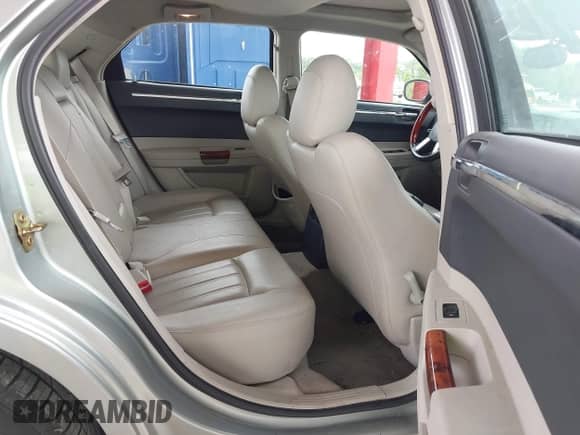 2006 Chrysler 300 C with VIN 2C3LA63H46H396442, listed as a IAAI auction lot 43040051 with 136,196 mi miles and . Bid and sale history available at DreamBid. Image 8.