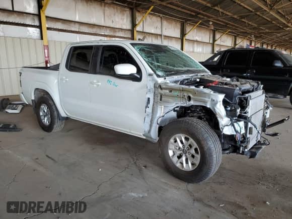 2024 Nissan Frontier Pro-4X with VIN 1N6ED1EK1RN618516, listed as a Copart auction lot 80923405 with 15,257 mi miles and Salvage title. Bid and sale history available at DreamBid. Image 4.