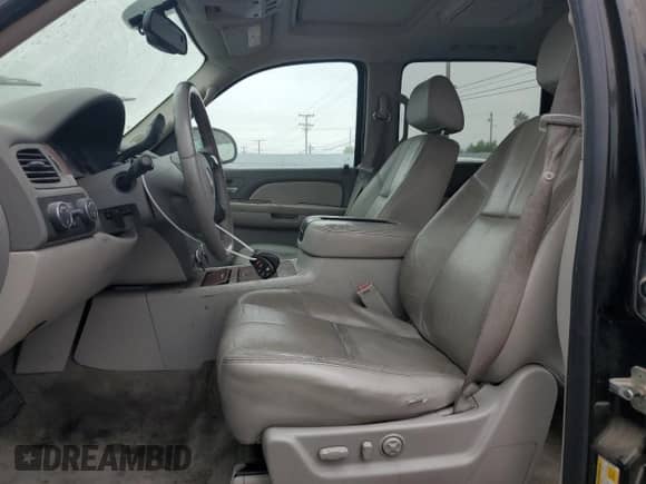 2008 Chevrolet Suburban 3LT with VIN 1GNFK16328J208485, listed as a Copart auction lot 65753155 with 175,687 mi miles and Clean title. Bid and sale history available at DreamBid. Image 13.
