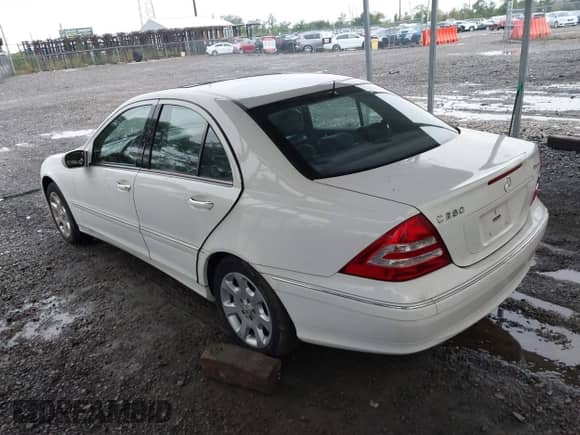 2006 Mercedes-Benz C 280 Luxury с VIN WDBRF92H56F781342, выставлен на аукционе IAAI как лот 43307500 с пробегом 191 563 миль миль и . История ставок и продаж доступна на DreamBid. Изображение 3.