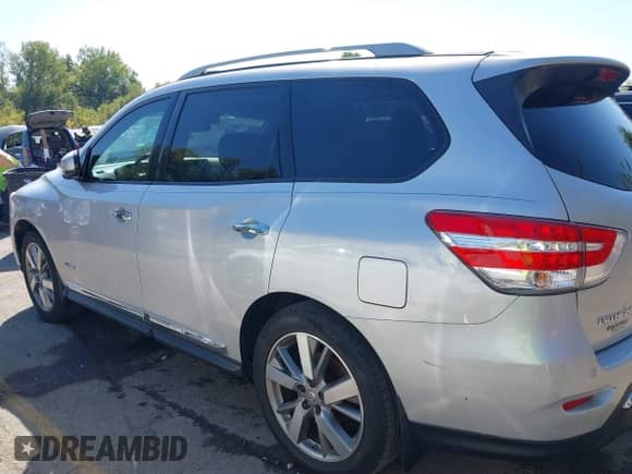 2014 Nissan Pathfinder Platinum Hybrid with VIN 5N1CR2MN5EC642025, listed as a IAAI auction lot 40488450 with 91,360 mi miles and . Bid and sale history available at DreamBid. Image 14.