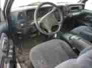 1998 Chevrolet Silverado 2500 с VIN 1GCGK29R7WE134344, выставлен на аукционе Copart как лот 43238025 с пробегом 141 347 миль миль и Списание • Salvage title. История ставок и продаж доступна на DreamBid. Изображение 8.