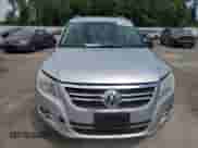 2011 Volkswagen Tiguan S с VIN WVGAV7AX8BW521733, выставлен на аукционе Copart как лот 80560835 с пробегом 131 636 миль миль и Списание • Salvage title. История ставок и продаж доступна на DreamBid. Изображение 5.